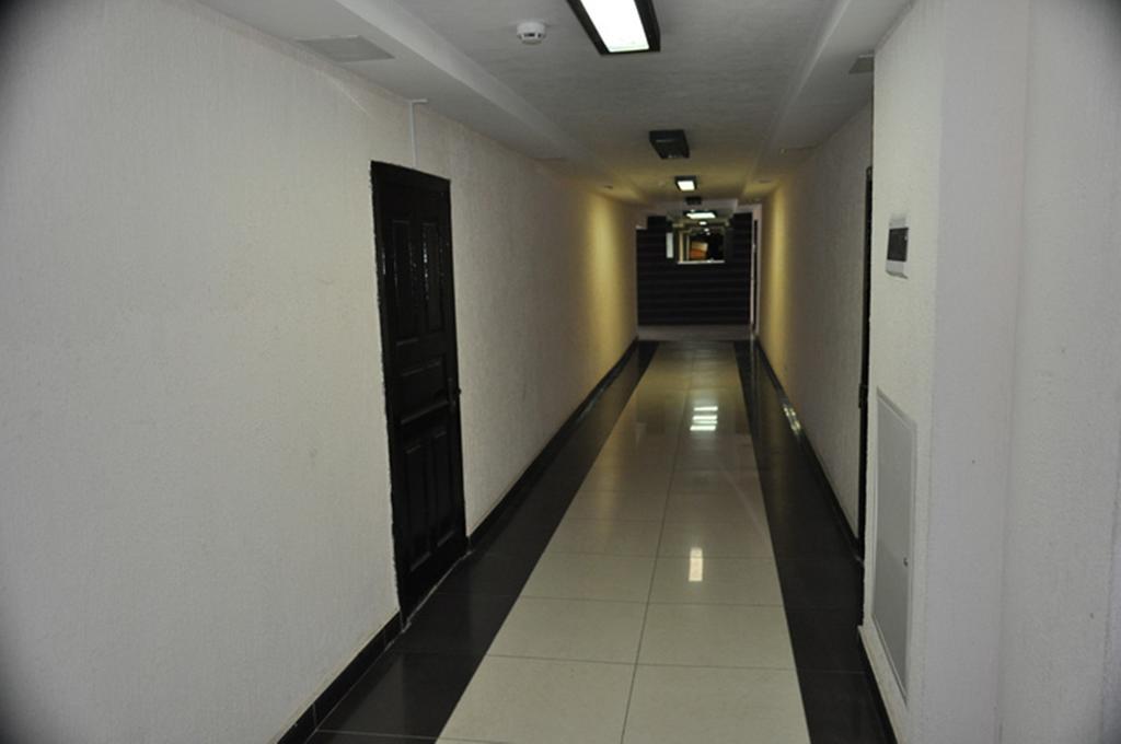 Economy Hotel Zhyger アスターナ エクステリア 写真