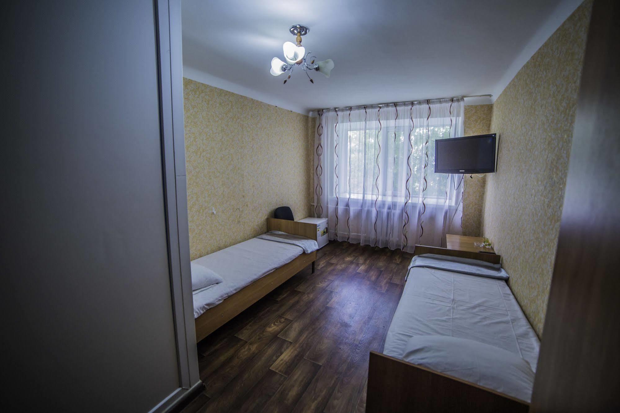 Economy Hotel Zhyger アスターナ エクステリア 写真